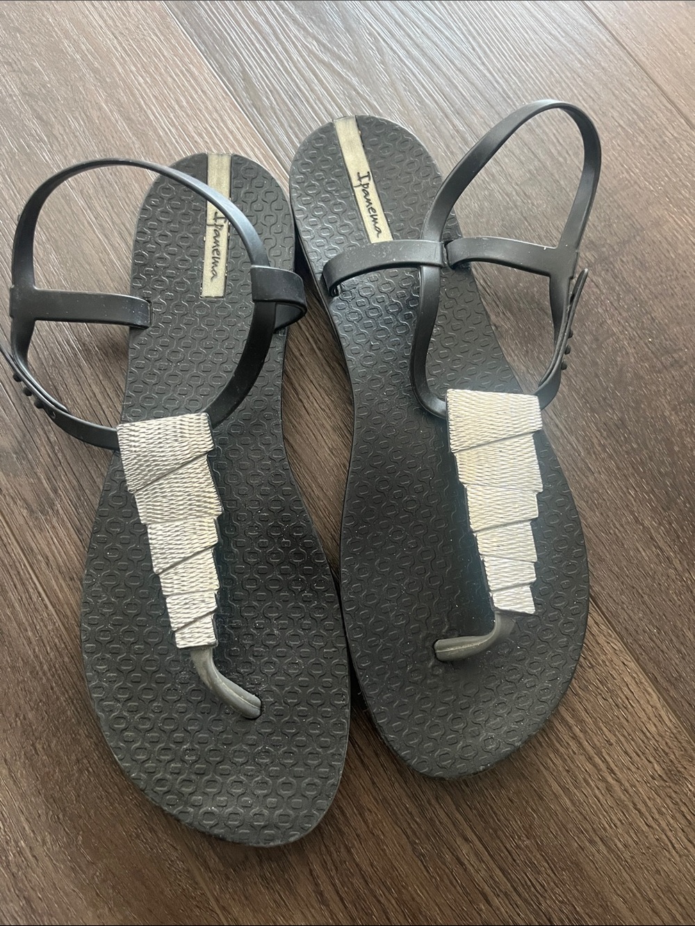 Ipanema Women's Black Sandals with Silver Accent Strap